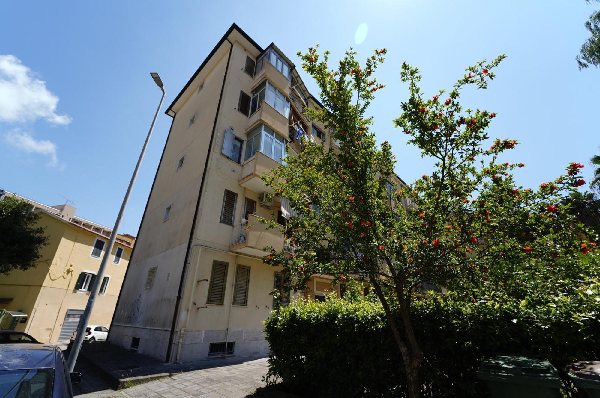 Appartement Ritz Salernes Extérieur photo